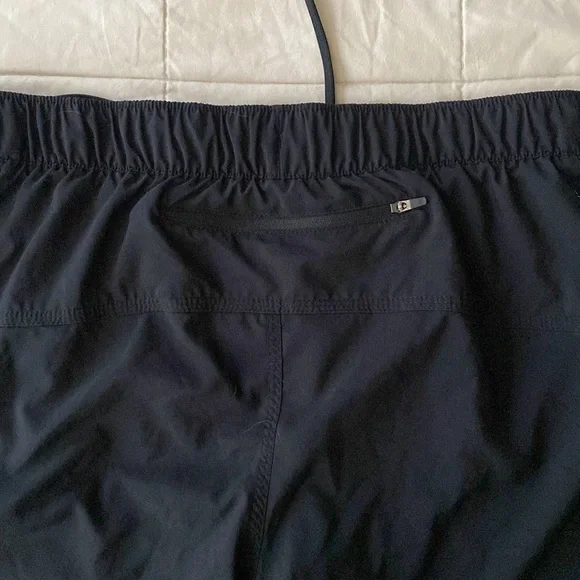 XL mens shorts- North Face - Picture 5 of 6